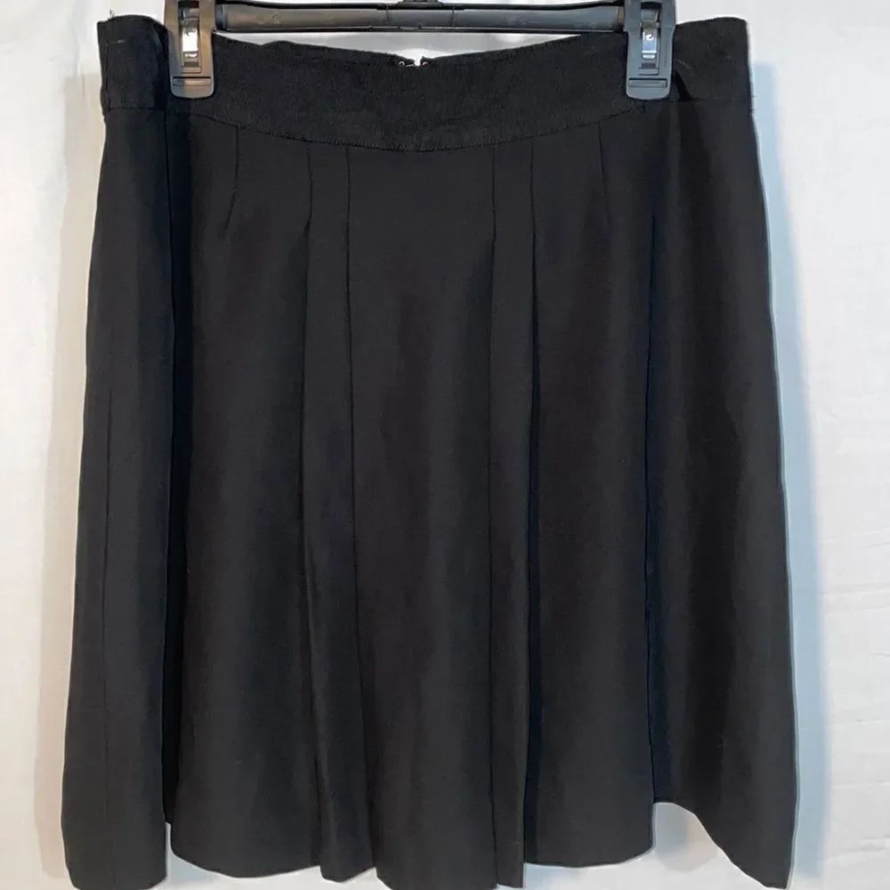 Gap black skirt 